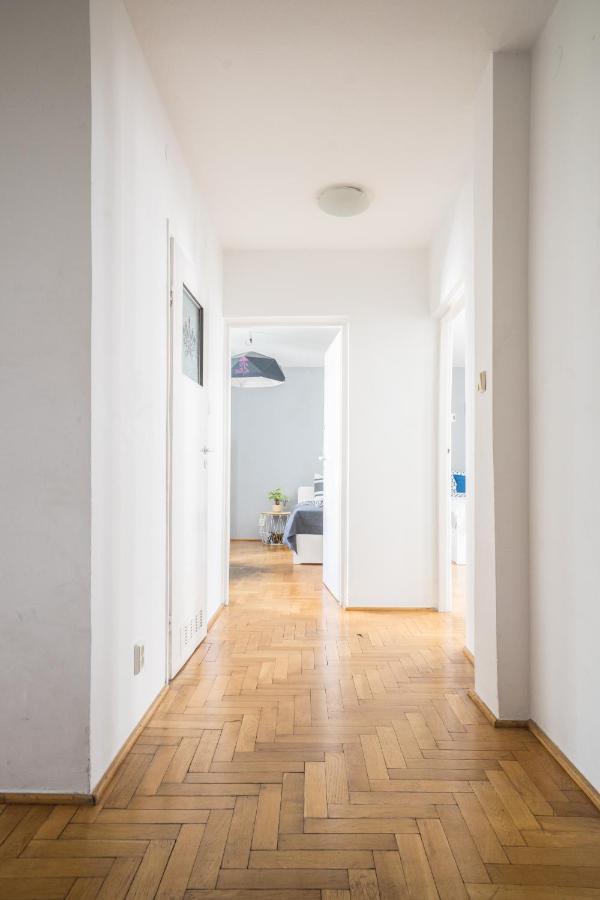 Oomph Warsaw Central 3-Bedroom Flat Экстерьер фото